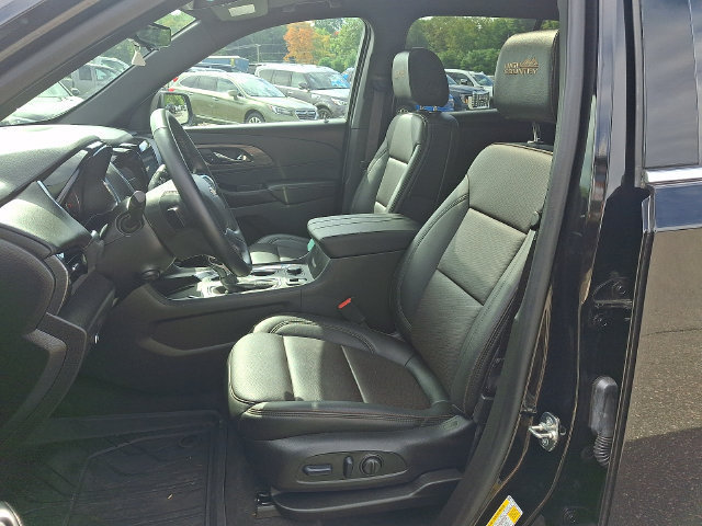 Used 2023 Chevrolet Traverse High Country w/ LPO, Floor Liner Package AWD/4WD image 2