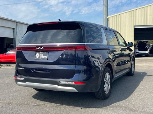 Certified 2024 Kia Carnival LX FWD image 5