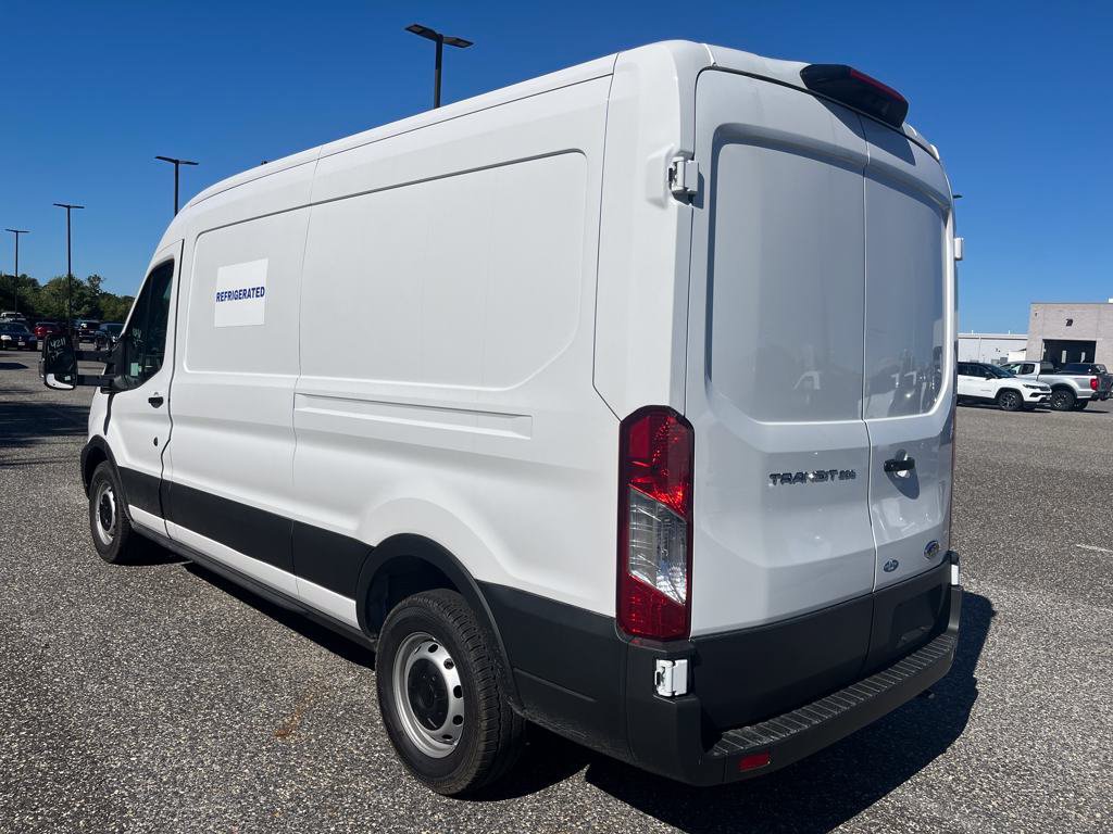 Used 2025 Ford Transit 250 148 Medium Roof RWD image 21