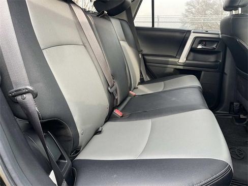 Used 2020 Toyota 4Runner SR5 image 27