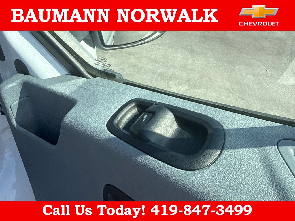 Used 2015 Ford Transit 250 130 Low Roof w/ Exterior Upgrade Package RWD image 30