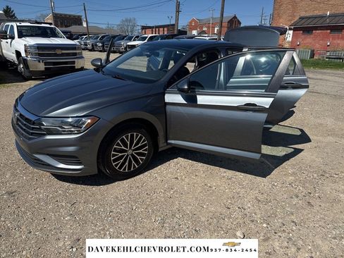 Used 2021 Volkswagen Jetta SE image 26