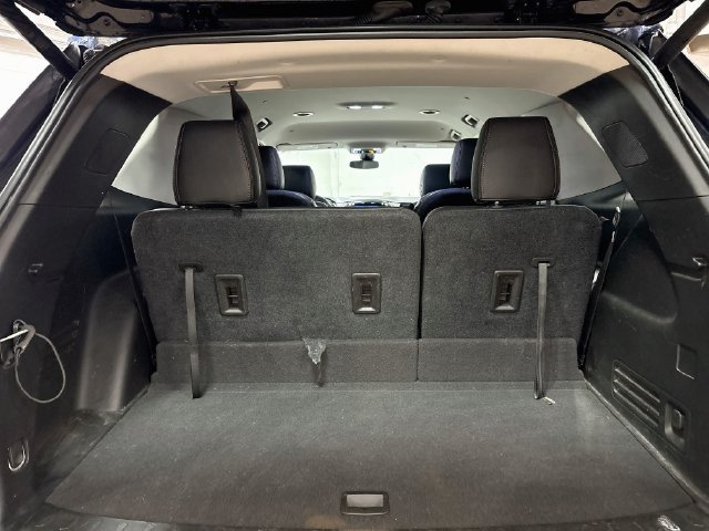 Used 2020 Chevrolet Traverse LT w/ Driver Confidence II Package AWD/4WD image 22