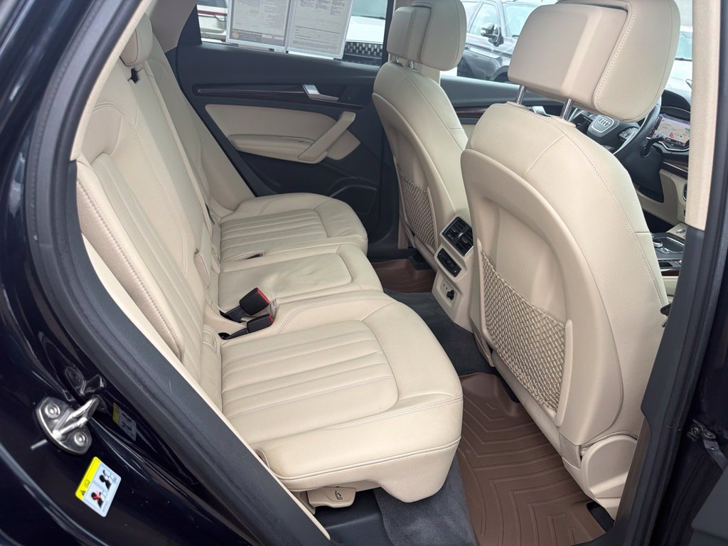 Used 2019 Audi Q5 2.0T Premium Plus w/ Premium Plus Package AWD/4WD image 17