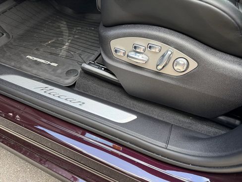 New 2026 Porsche Macan Turbo AWD/4WD image 25