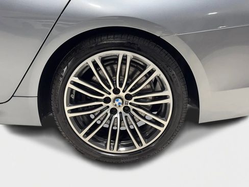 Used 2018 BMW 540i xDrive image 41