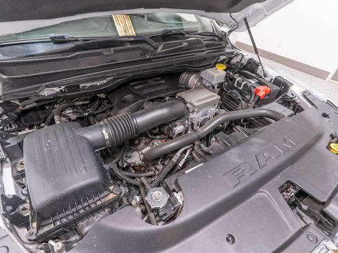 Used 2024 RAM 1500 Limited AWD/4WD image 36