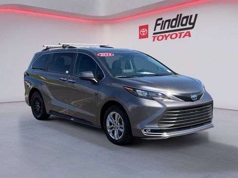 Certified 2024 Toyota Sienna XLE w/ XLE Plus Package FWD image 4