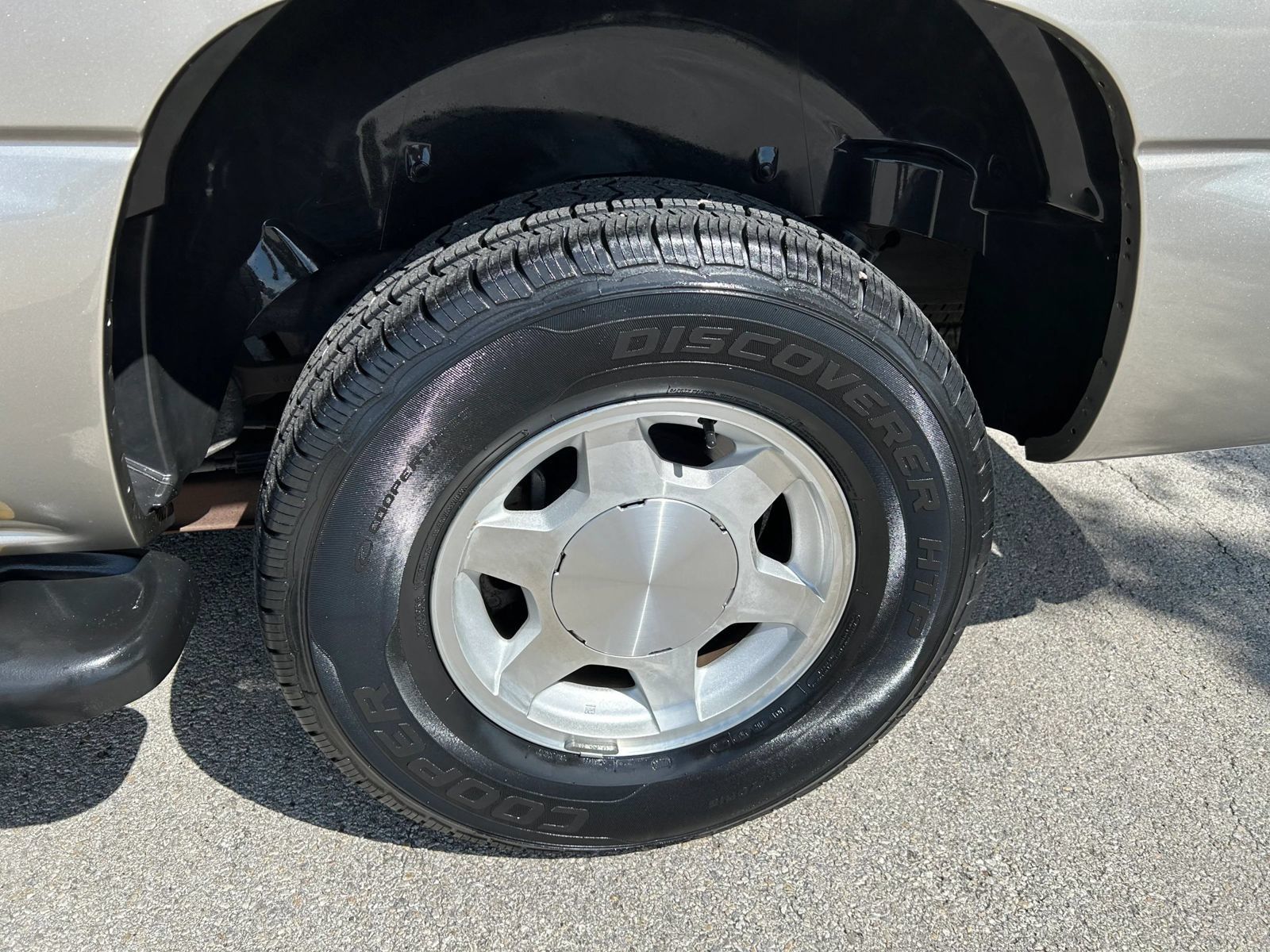 Used 2003 GMC Yukon XL SLE RWD image 29