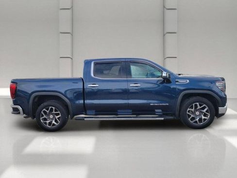 Used 2022 GMC Sierra 1500 SLT RWD image 4