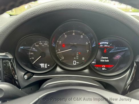 Used 2022 Porsche Macan AWD/4WD image 31