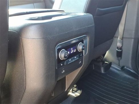 Used 2021 Chevrolet Tahoe Z71 w/ Z71 Signature Package image 8