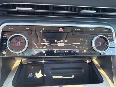 Used 2024 Genesis GV80 2.5T w/ Advanced Package image 31