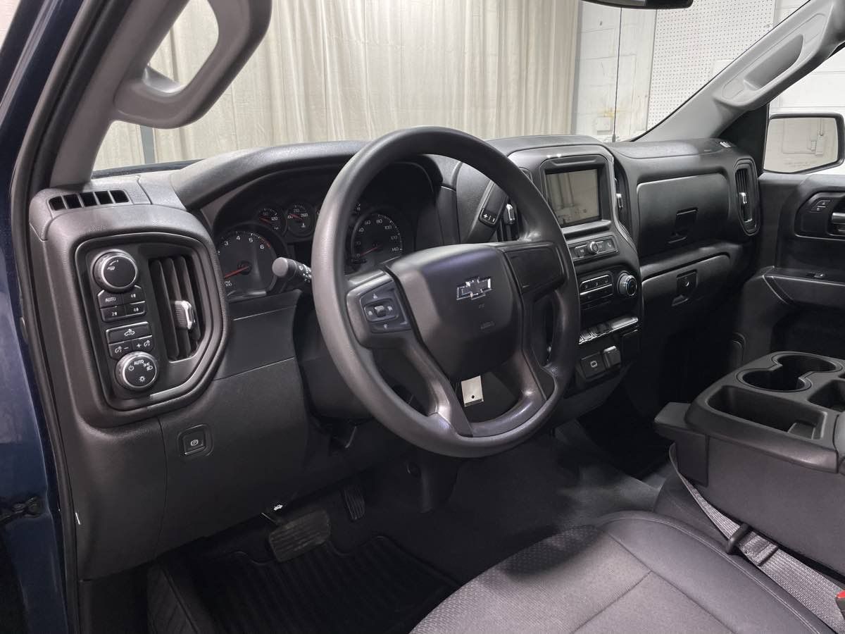 Used 2019 Chevrolet Silverado 1500 Custom Trail Boss w/ Custom Convenience Package AWD/4WD image 10