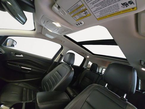 Used 2017 Ford Escape Titanium w/ Equipment Group 301A AWD/4WD image 12