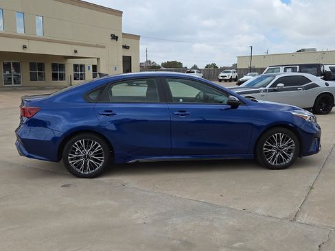 Used 2024 Kia Forte GT-Line w/ GT-Line Premium Package FWD image 8