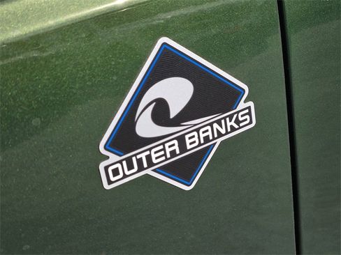 New 2025 Ford Bronco Outer Banks image 9