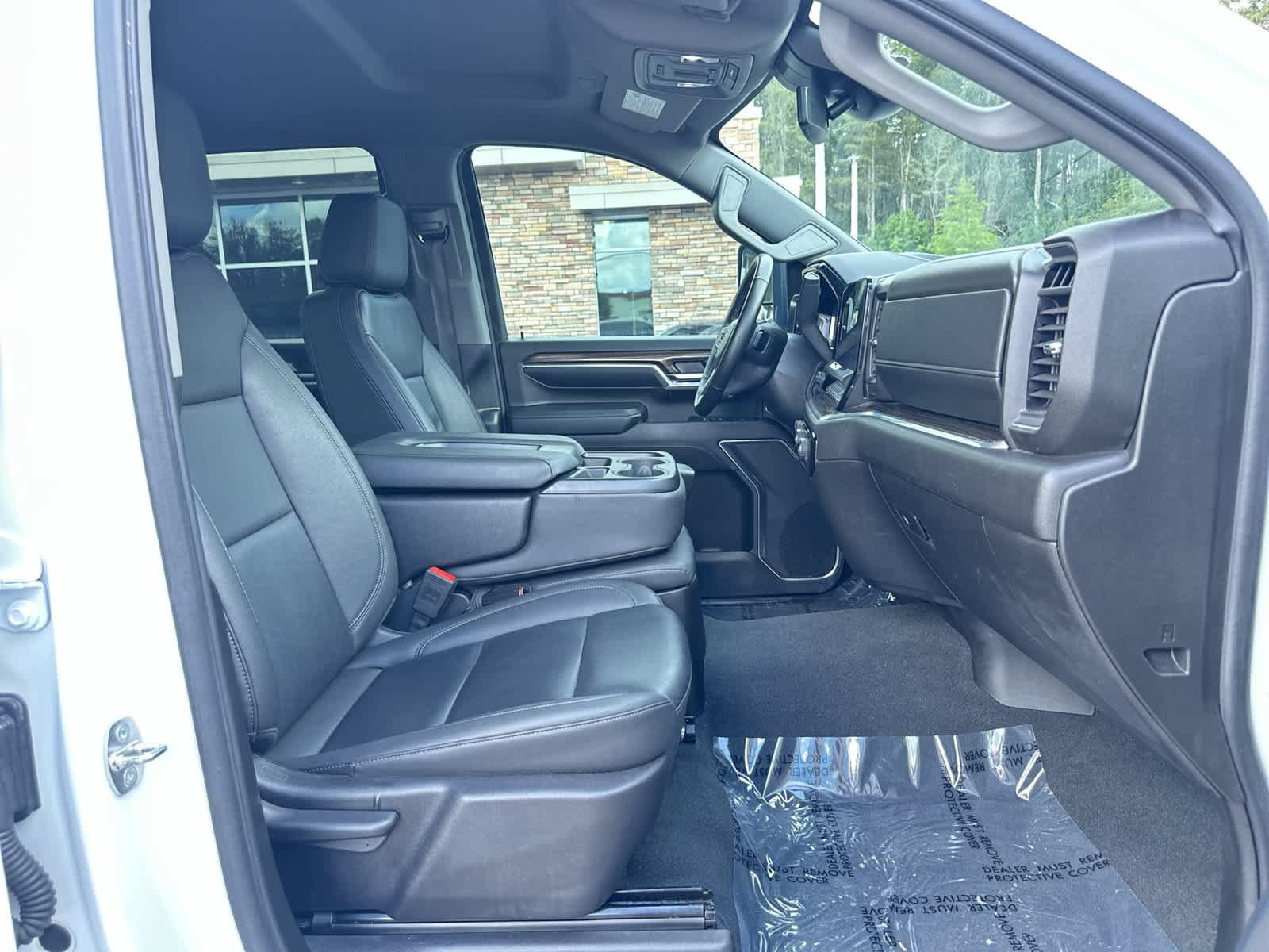 Used 2024 Chevrolet Silverado 2500 LT w/ Z71 Sport Edition AWD/4WD image 17