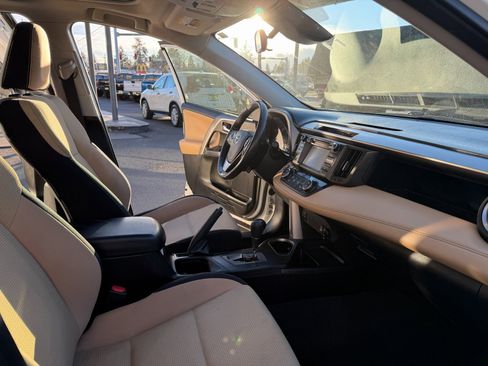 Used 2018 Toyota RAV4 XLE image 14