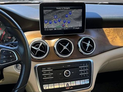 Used 2018 Mercedes-Benz GLA 250 4MATIC image 6