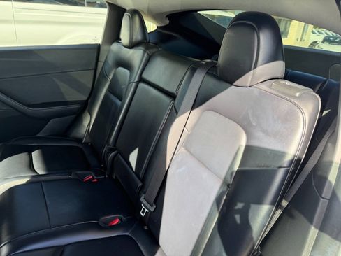 Used 2021 Tesla Model Y Long Range AWD/4WD image 28