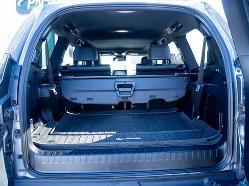 Used 2023 Lexus GX 460 Luxury w/ Sport Design Package AWD/4WD image 15