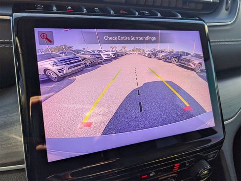 Used 2023 Jeep Grand Cherokee L Limited w/ Black Appearance Package image 25