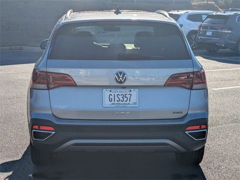 Certified 2024 Volkswagen Taos SEL image 5