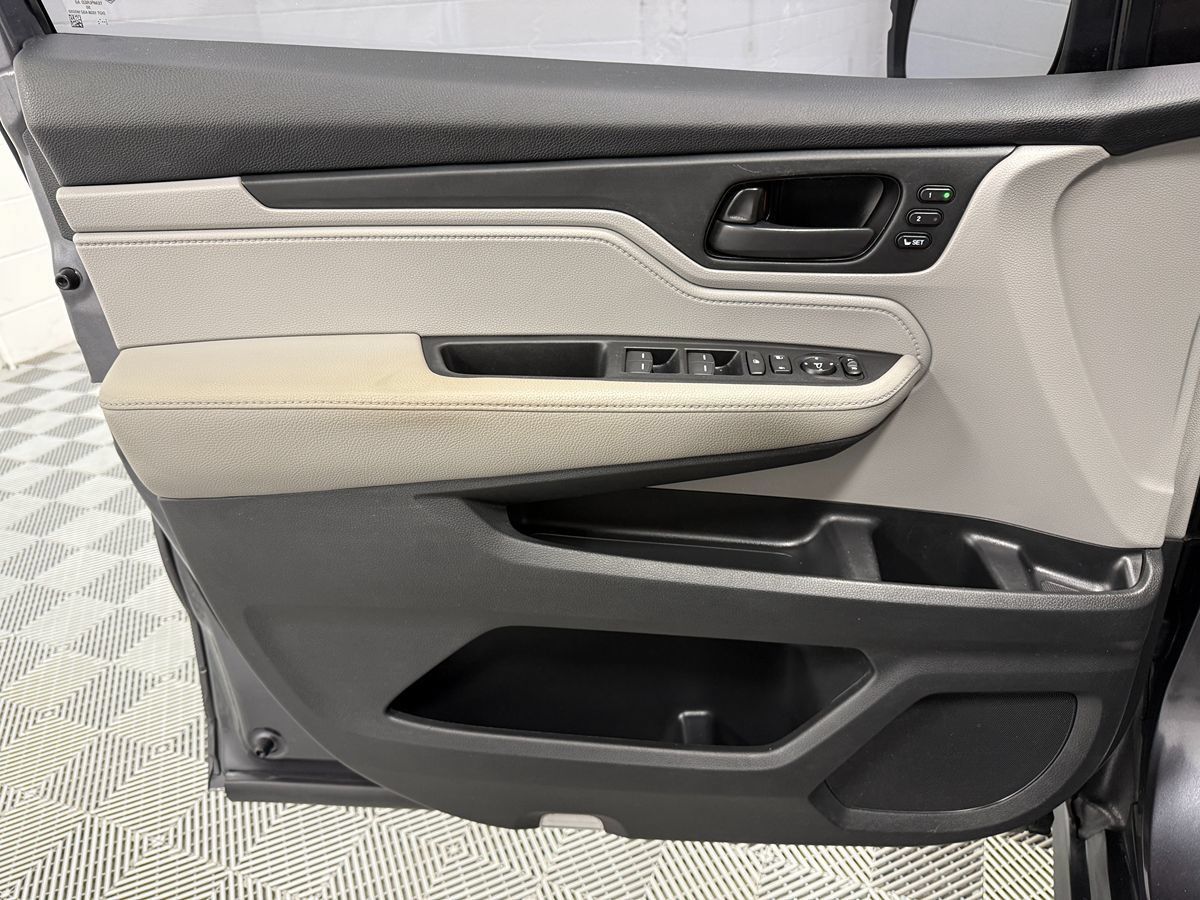 Used 2018 Honda Odyssey EX-L image 9