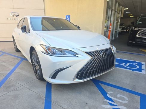 Used 2025 Lexus ES 300h w/ Premium Package FWD image 1