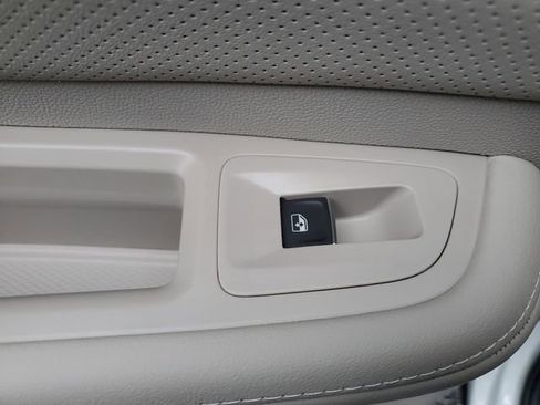 New 2026 Volkswagen Atlas SE image 15