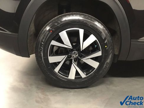 Used 2021 Volkswagen Atlas Cross Sport SE image 21