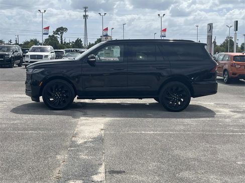 New 2025 Lincoln Navigator Reserve w/ Jet Appearance Package image 2