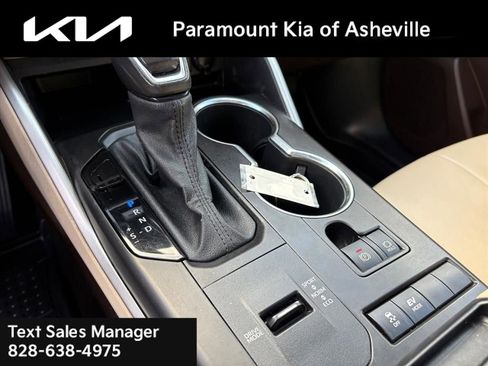 Used 2021 Toyota Highlander XLE image 26