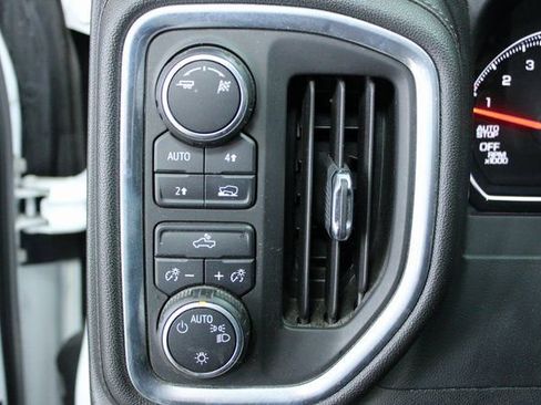 Used 2019 Chevrolet Silverado 1500 LT image 11