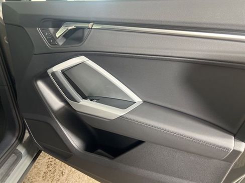 Used 2022 Audi Q3 2.0T Premium image 11