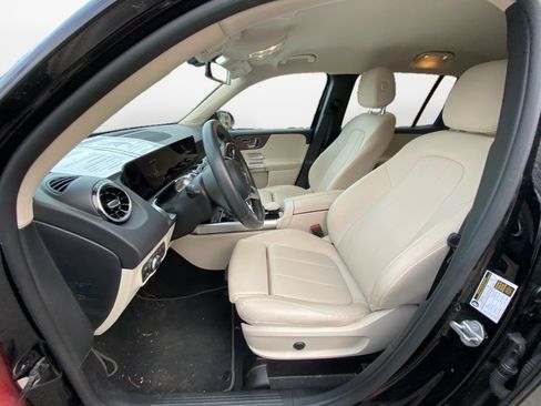 Certified 2023 Mercedes-Benz GLB 250 4MATIC image 9