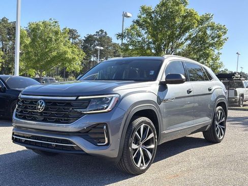 Used 2024 Volkswagen Atlas Cross Sport SEL Premium R-Line AWD/4WD image 32
