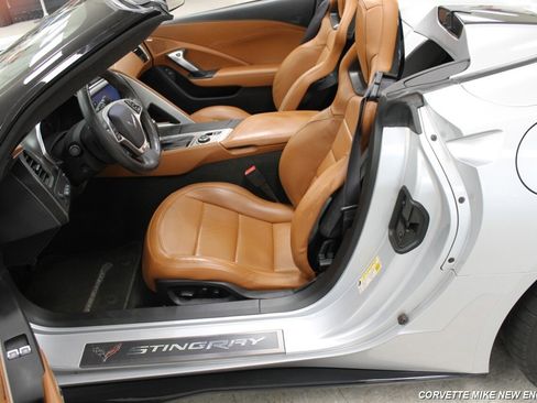 Used 2015 Chevrolet Corvette Stingray Convertible w/ 3LT Preferred Equipment Group RWD image 32