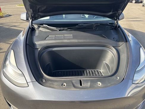 Used 2021 Tesla Model Y Long Range image 31