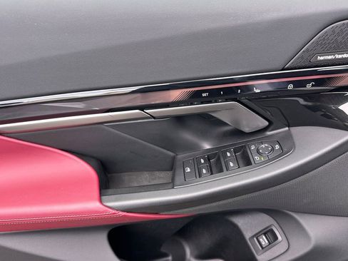 Used 2024 BMW i5 eDrive40i w/ M Sport Package image 10