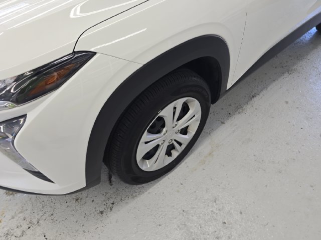 Used 2025 Chevrolet Trax LS FWD image 9