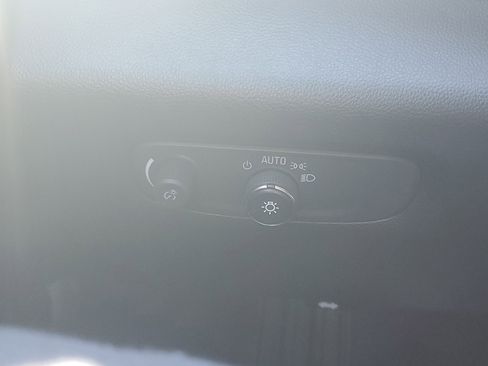 Used 2020 Chevrolet Traverse LS image 24