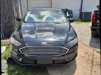 Used 2017 Ford Fusion SE image 1