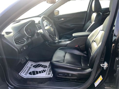 Used 2017 Chevrolet Malibu Premier w/ Premier Sun and Wheel Package image 10