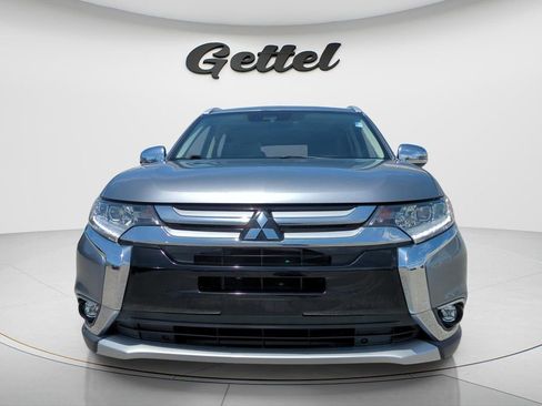 Used 2017 Mitsubishi Outlander GT AWD/4WD image 2