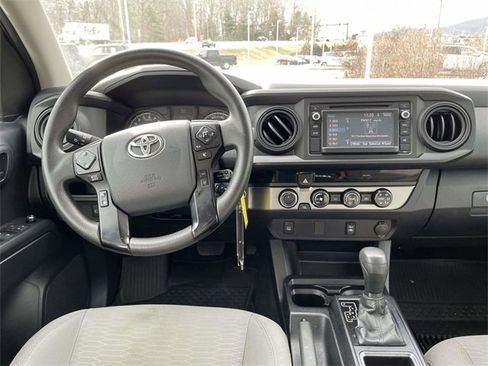 Used 2018 Toyota Tacoma SR image 15