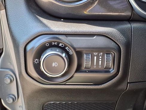 Used 2021 Jeep Wrangler Unlimited Sport image 15