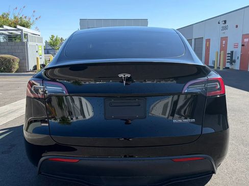 Used 2022 Tesla Model Y Performance image 4
