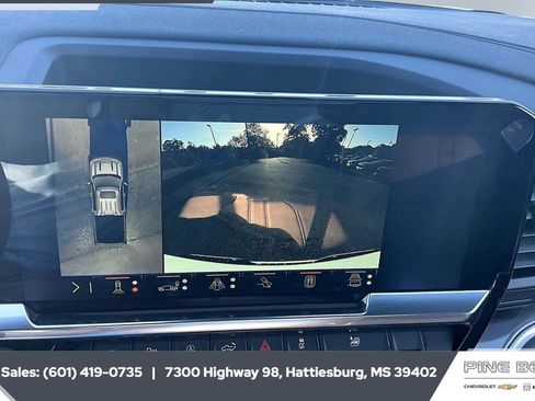 New 2026 Chevrolet Silverado 1500 High Country AWD/4WD image 16